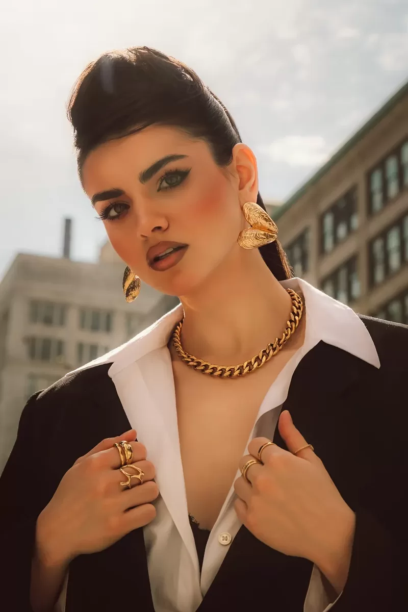 Power in Frame — Moda // Editorial