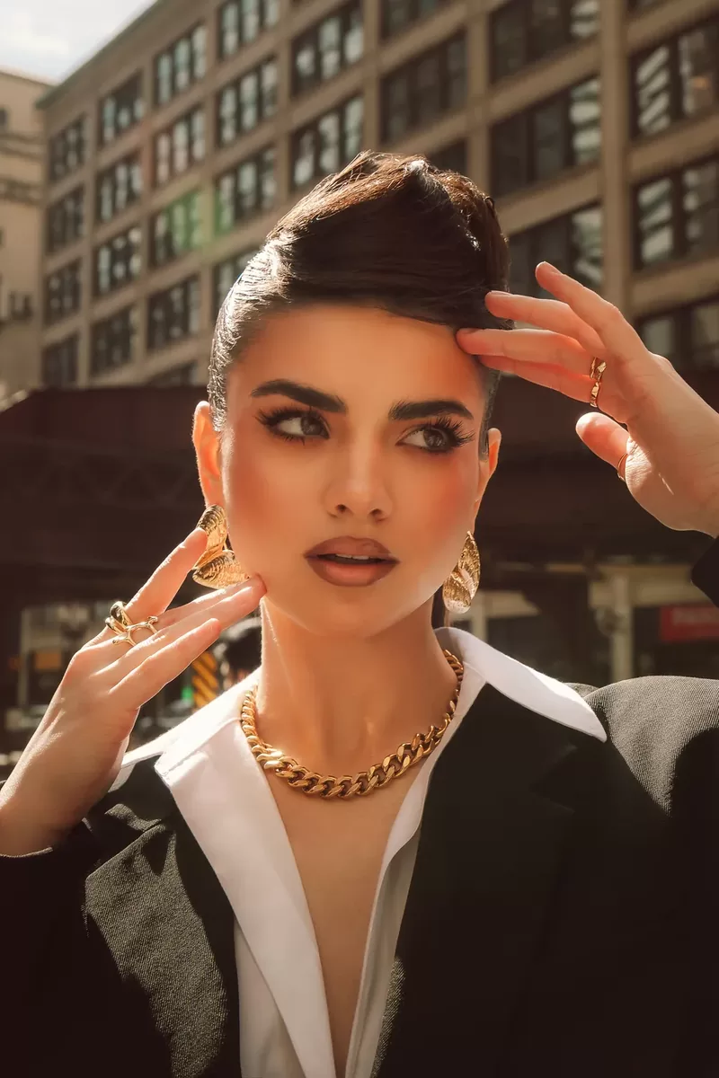Power in Frame — Moda // Editorial