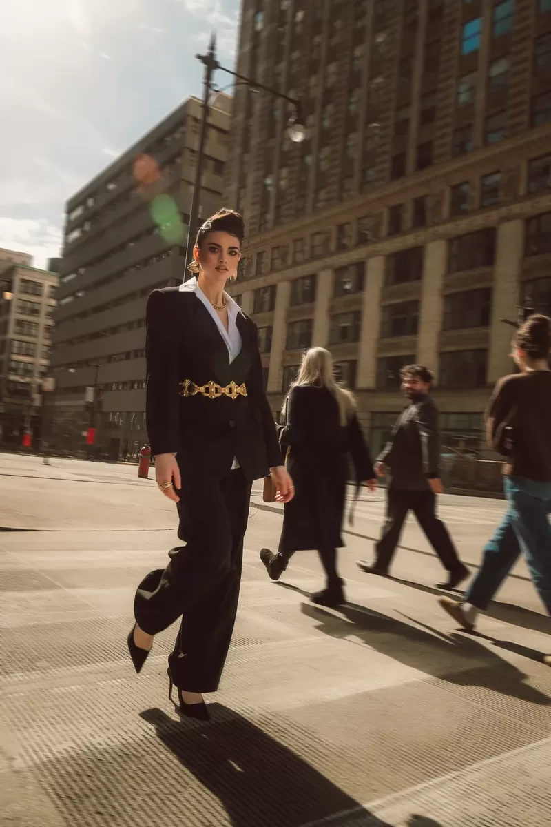 Power in Frame — Moda // Editorial