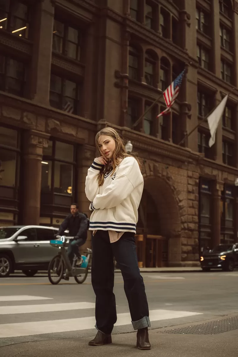 Moments Between the Rush — Moda // Editorial