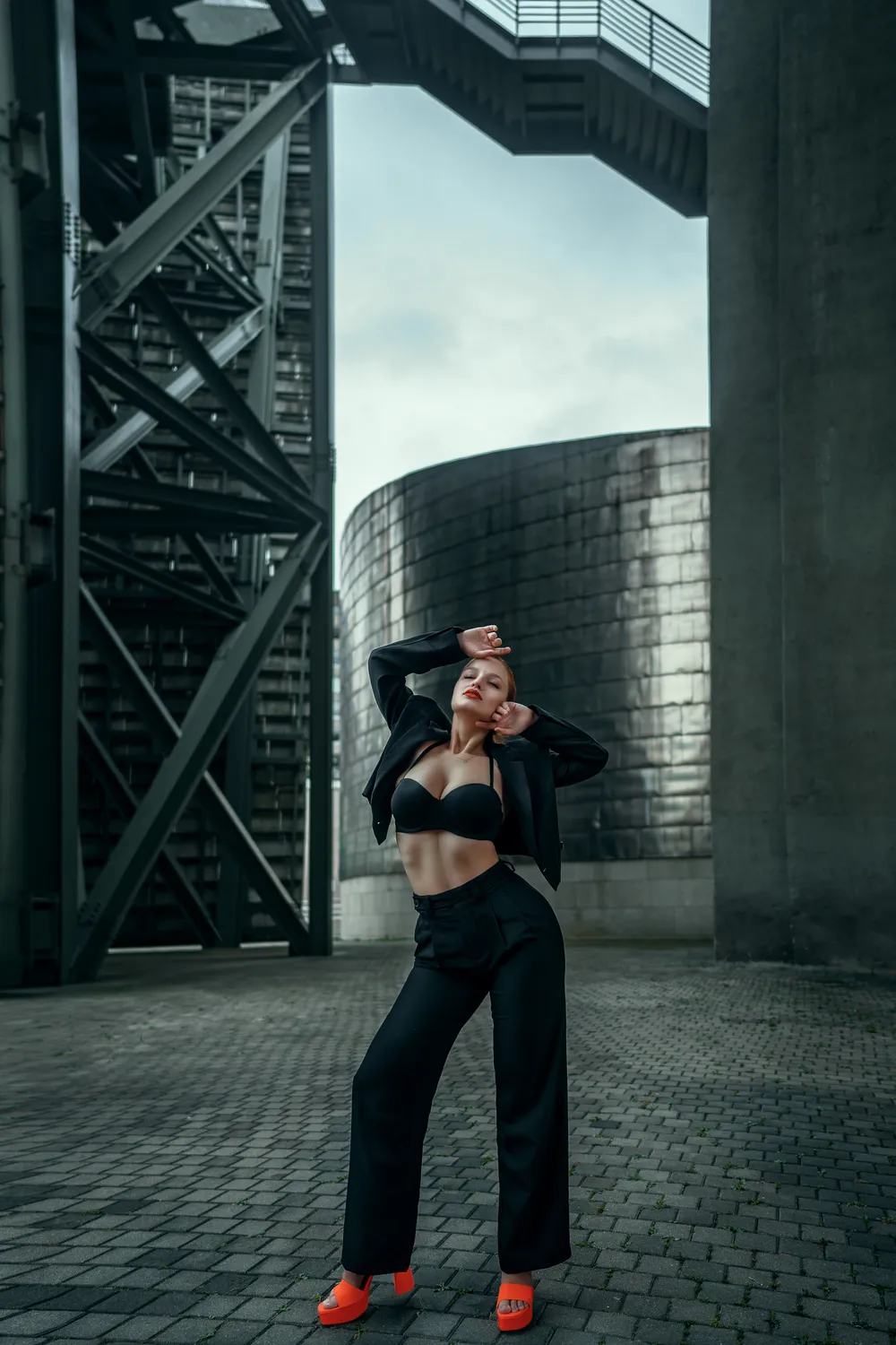 Neon Strike — Moda // Editorial