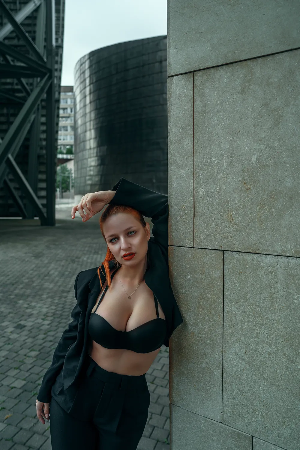 Neon Strike — Moda // Editorial