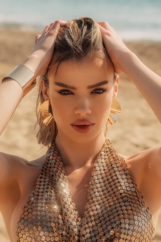 Sunlit Elegance — Angello Benavides